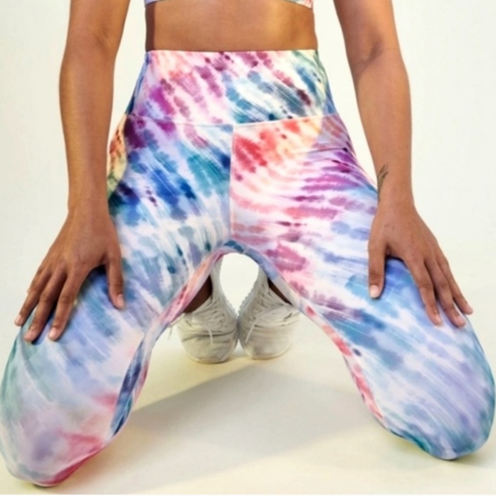 Athleta Elation Love Proudly 7/8 Tie Dye Leggings Size ST (Small Tall)